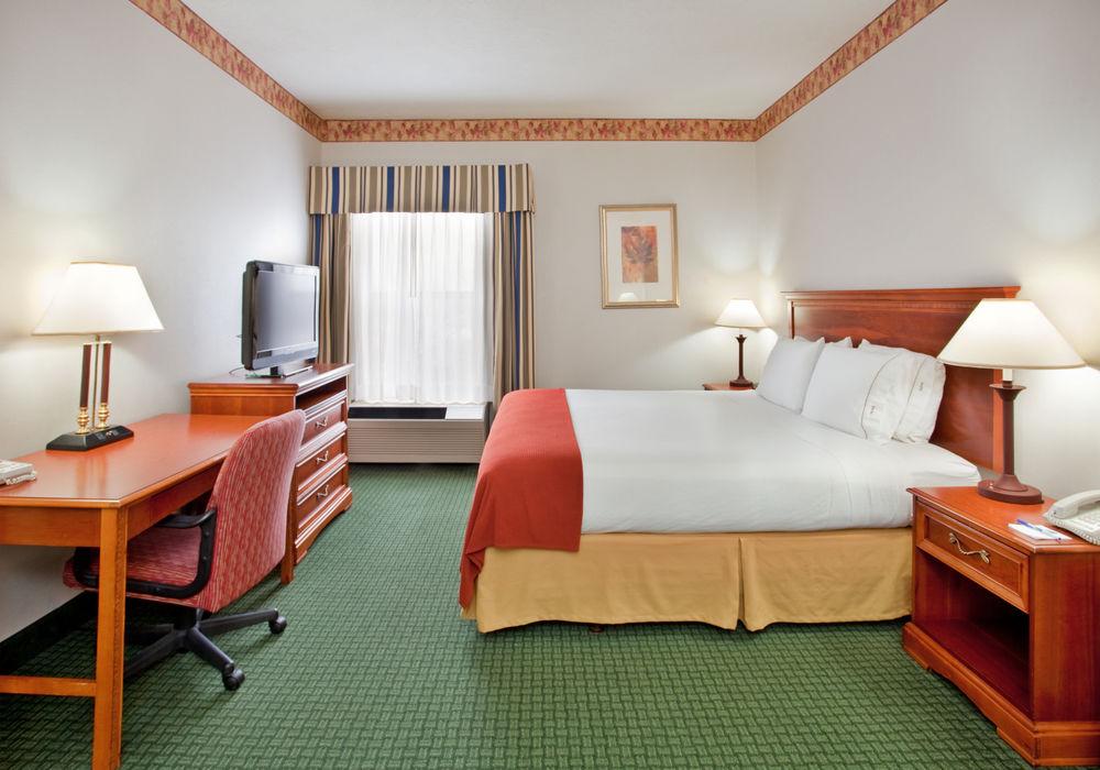 Holiday Inn Express & Suites Batesville By Ihg Exterior foto