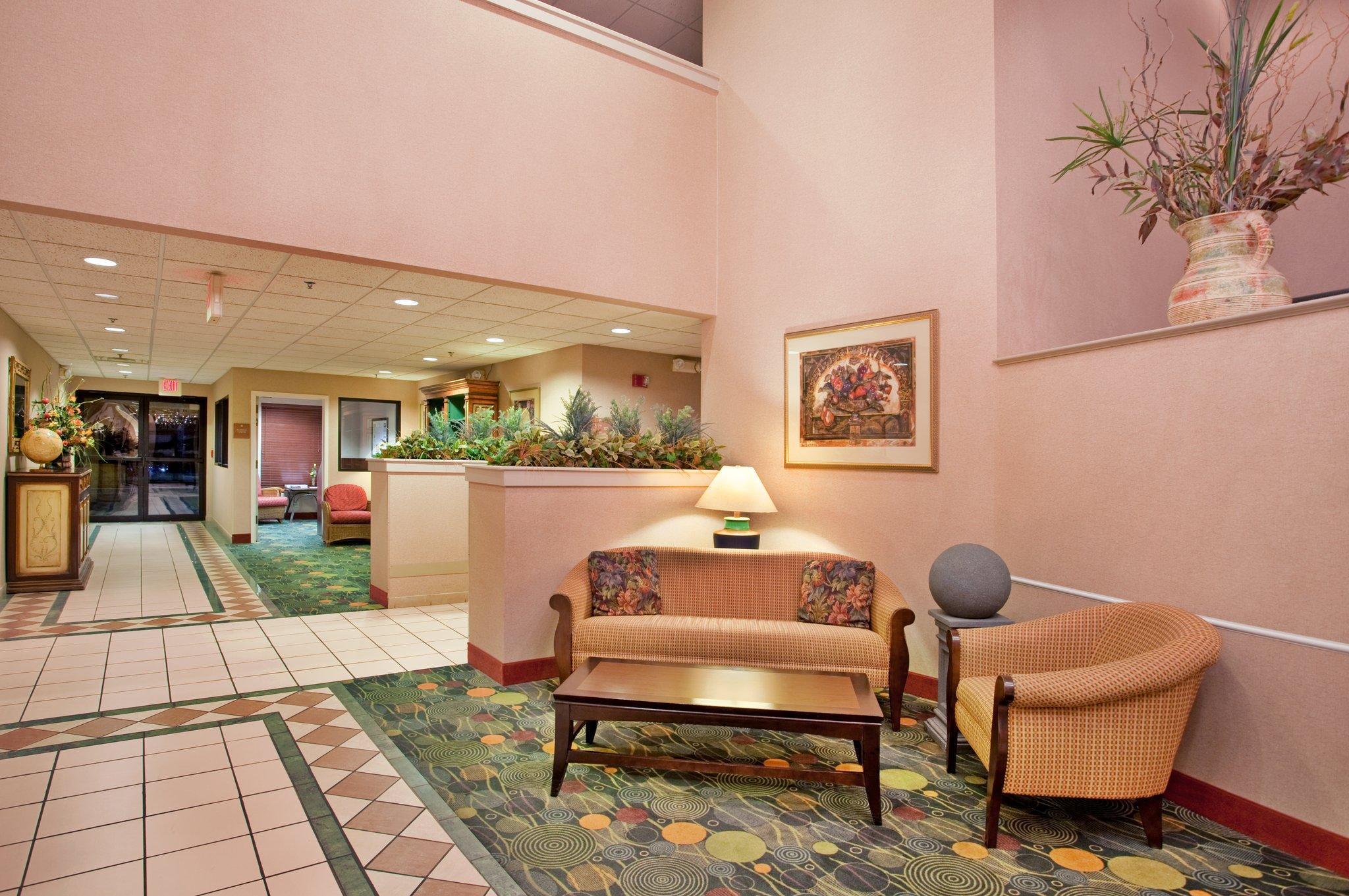 Holiday Inn Express & Suites Batesville By Ihg Exterior foto