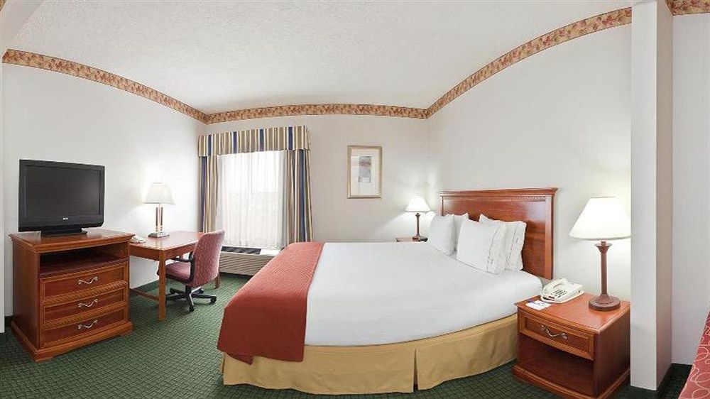 Holiday Inn Express & Suites Batesville By Ihg Exterior foto